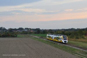 Pierwszy pociąg spalinowo-elektryczny w Kolejach Dolnośląskich. fot. Transportnews.